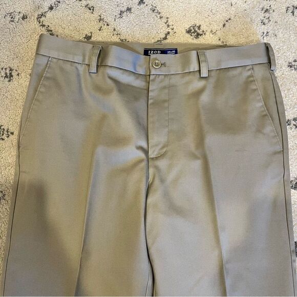 Izod Straight Leg Flat Front Chino Khaki Pants Size 34W 30L - Picture 3 of 7